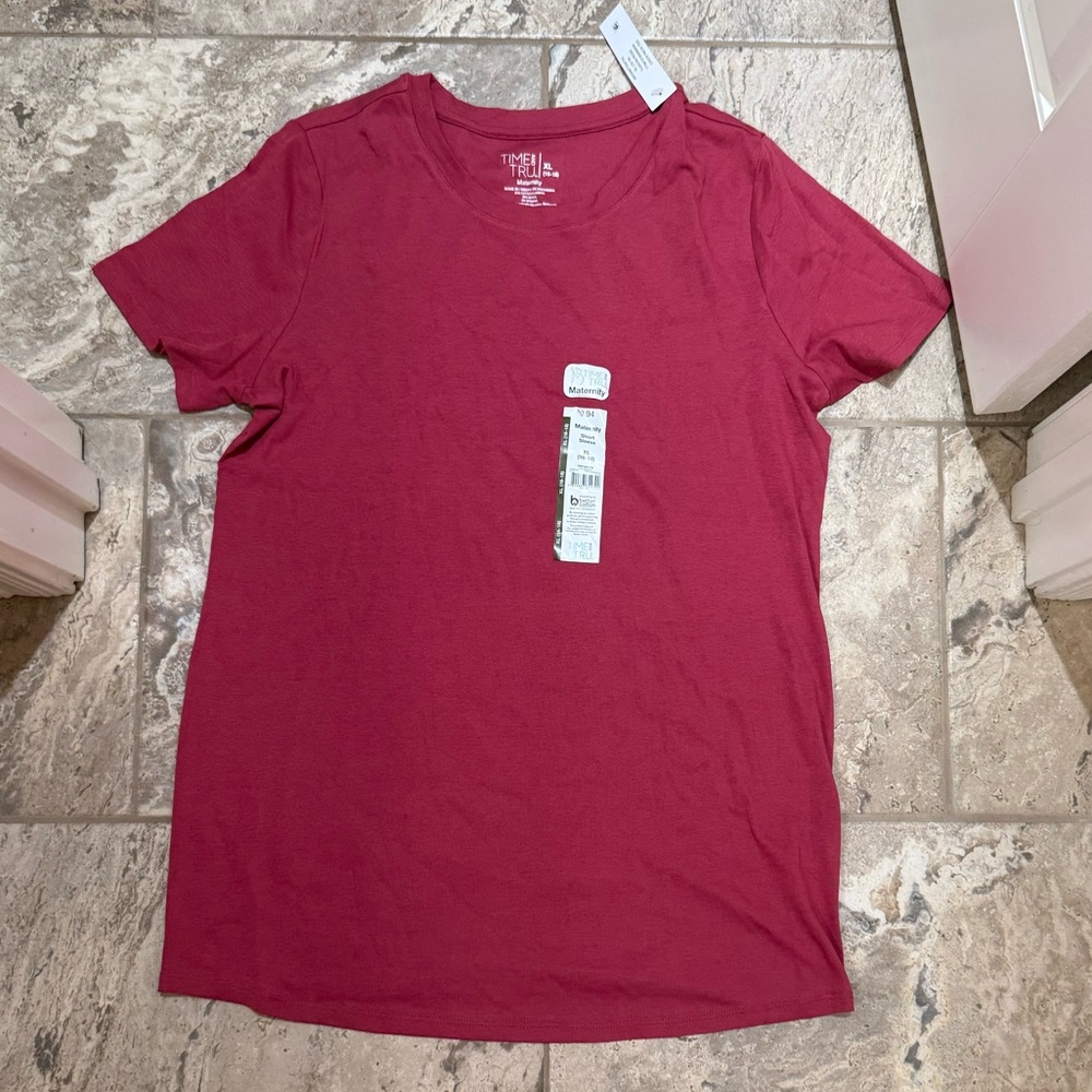NWT XL Maternity Time and Tru Women's Red shirt sleeve T-Shirt